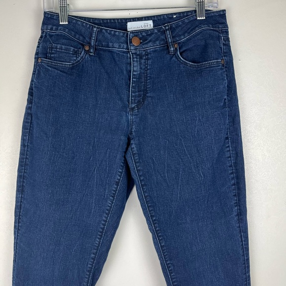 Ann Taylor LOFT Womens Curvy Kick Crop Jeans Dark Blue Wash Mid Rise Size 27/4 - Picture 2 of 10
